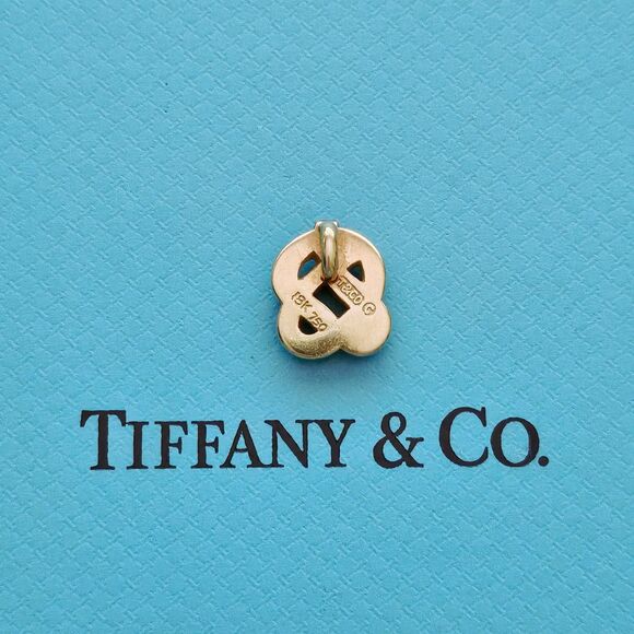 RARE Tiffany & Co. Vintage 18k Yellow Gold Sculpture Knot Moon Stone Pendant - Picture 3 of 6